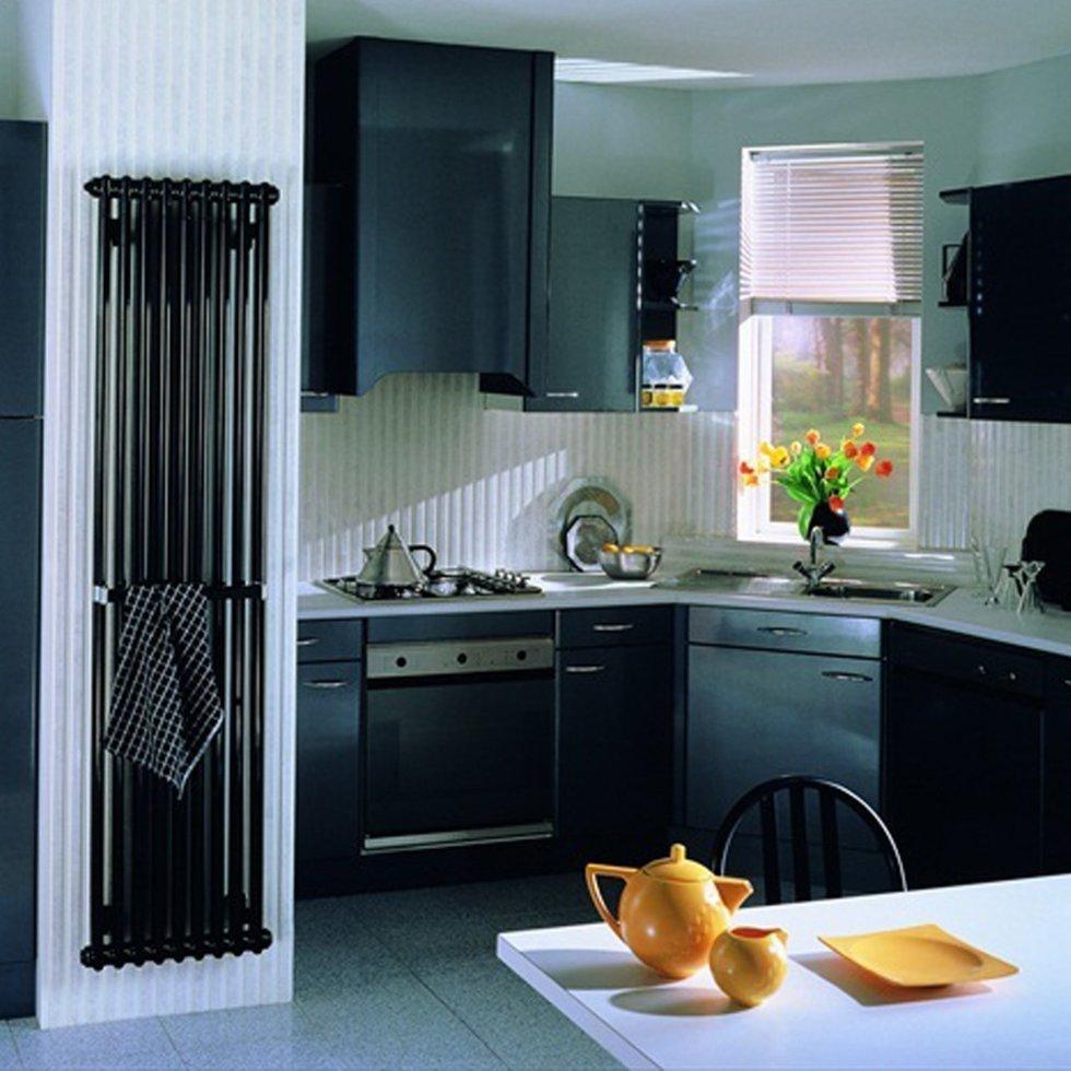 Радіатор водяного опалення Zehnder Charleston 460 x 1792, Traffik black арт.2180-10-9217-3470-SMB