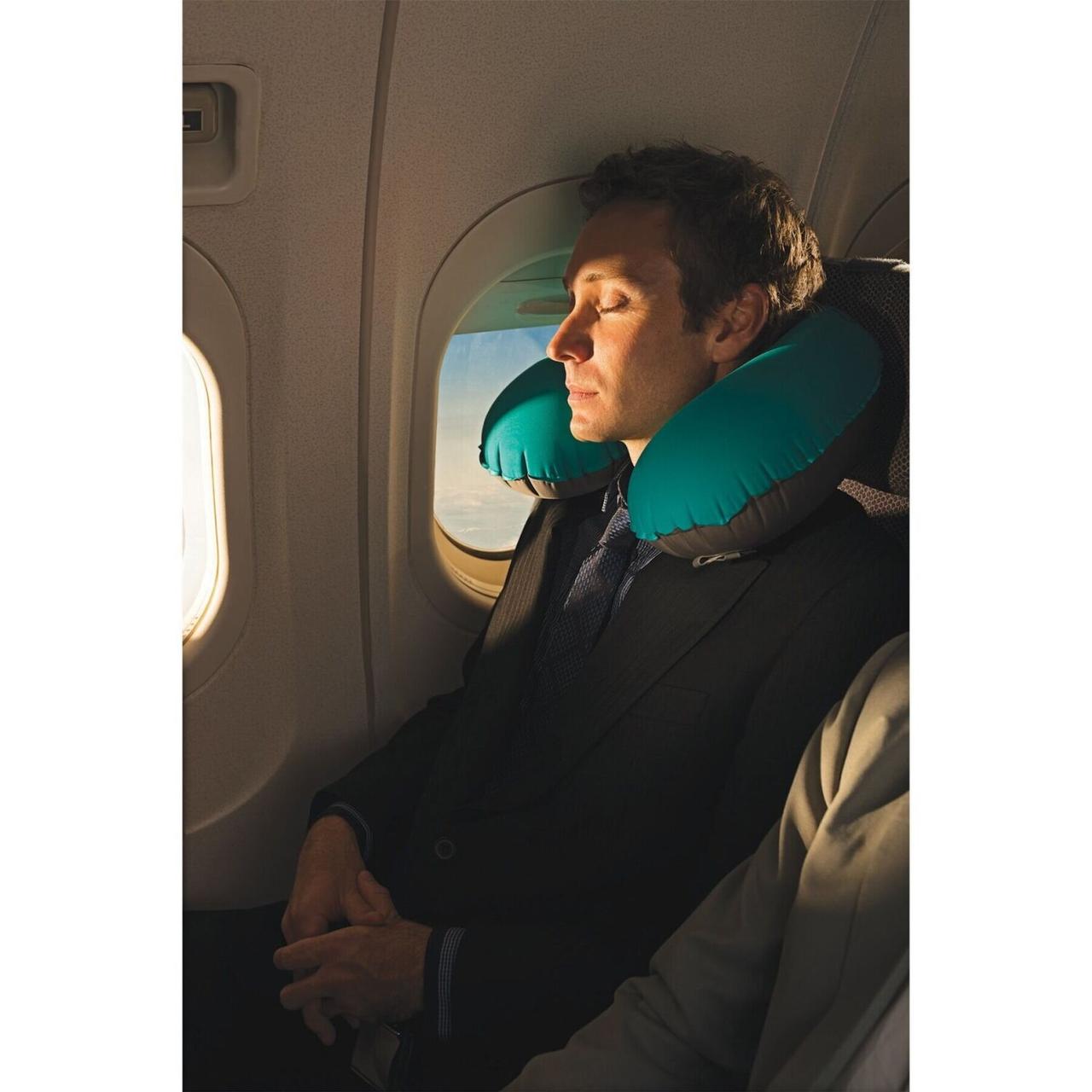 Подушка надувная Sea To Summit Aeros Ultralight Pillow Traveller Aqua 11х39х29 см (STS APILULYHAAQ) Аква - фото 5 - id-p1225971254