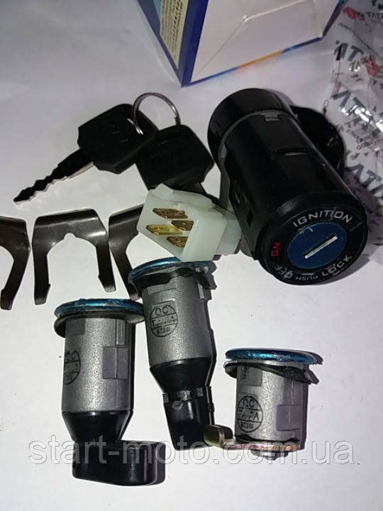 HONDA TOPIC AF38 Замок комплект 4 шт. фірма (ТАТА) Тайвань, фото 1