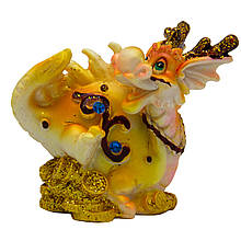 Декоративна новорічна фігурка Дракон задні лапи вгору і хвіст притиснутий, 7,7х4,8х8 см, золотистий, полістоун (441259-4)