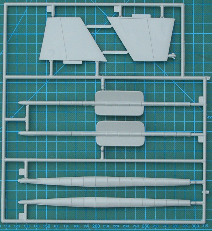 XB - 70 VALKIRYE. Сборная модель стратегического бомбардировщика в масштабе 1/72. ITALERI 1282 - фото 6 - id-p1226535676