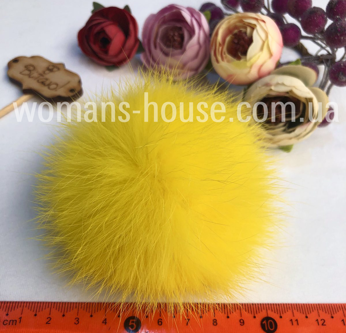 Хутряний бубон (помпон) з кролика Жовтий 6-8 см, фото 1
