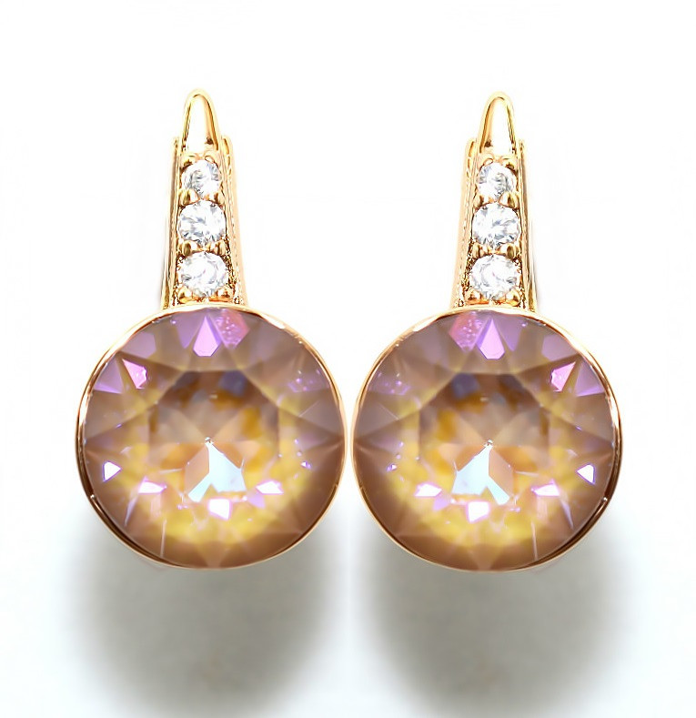 Сережки XР. Позолота 18К. Камені: Swarovski оливковий хамелеон та білий циркон. Довжина: 1.6 см. Ширина: 9 мм.