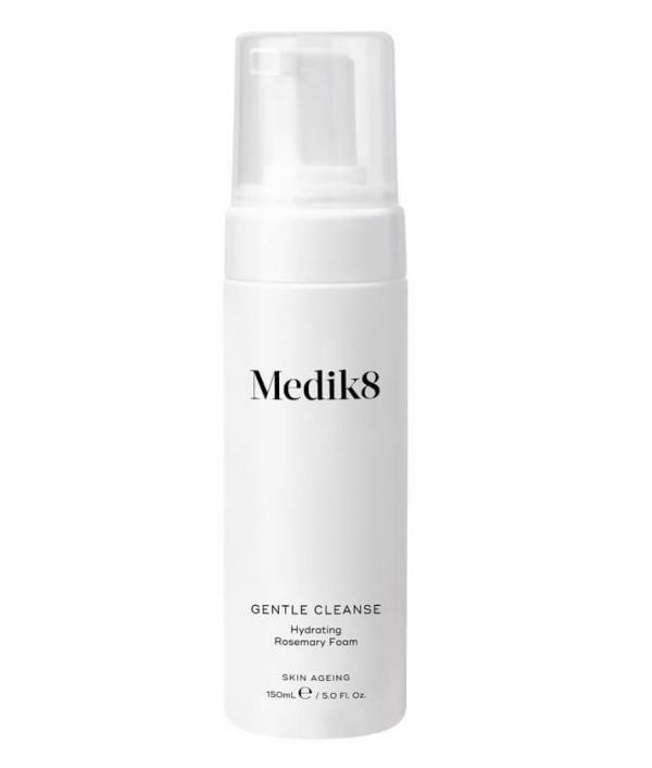 Очищающая пенка для всех типов кожи - Medik8 Gentle cleanse