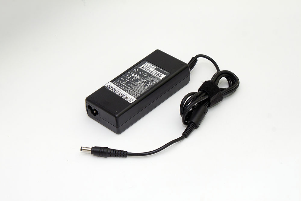 Блок живлення (зарядний пристрій) для ноутбука Asus W5Fe 19V 4.74 A 90W 5.5*2.5 мм + КАБЕЛЬ