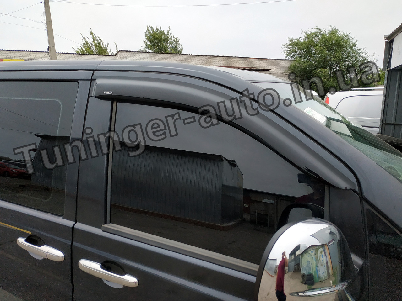 Дефлекторы окон (ветровики) Mercedes Vito W639 2003-2015 (Hic) - фото 2 - id-p328951300