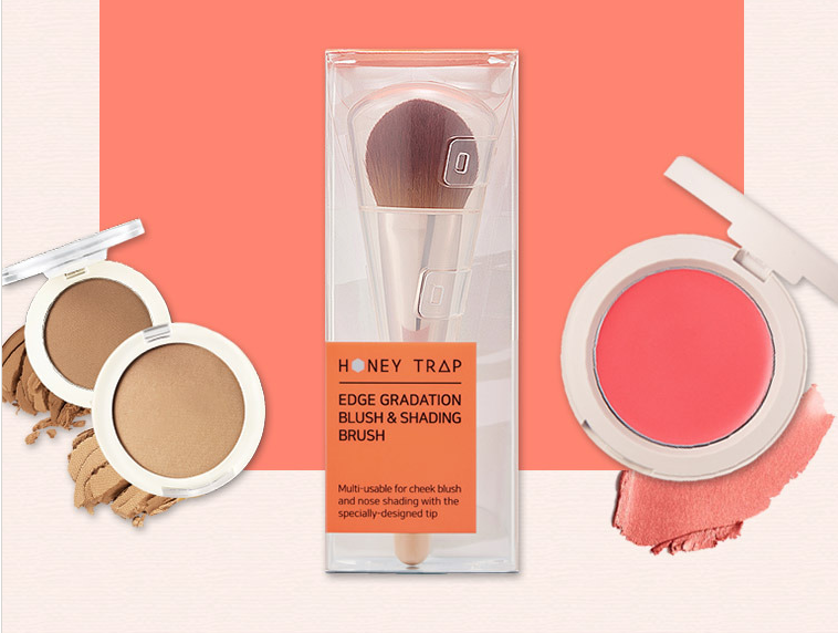 HONEY TRAP edge gradation blush&shading brush Пензлик для нанесення пудри та рум'ян