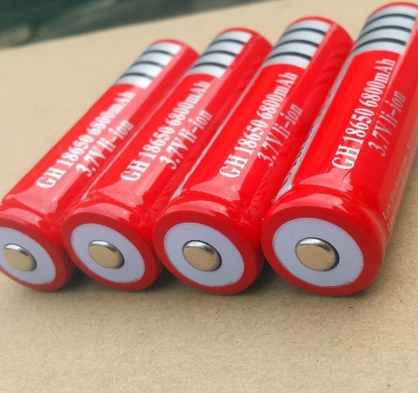 Акумулятор Ultrafire BRC 18650 Li-Ion 3.7v
