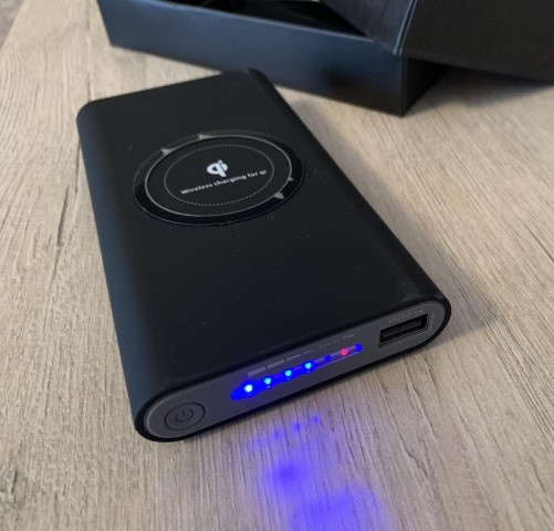 Power Bank Qi 20000 mAh з бездротовою зарядкою