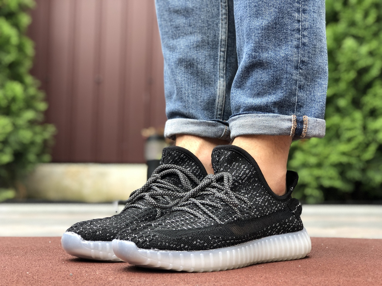 Кросовки Adidas Yeezy Boost чорні — чоловічі кросівки сідас Ізі Буст рефлективні шнурки