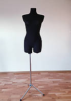 Манекен жіночий з стегнами кравецький (кравецькі), демонстраційний на металевій підставці