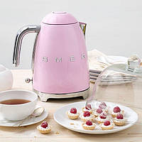Чайник в винтажном стиле розовый Smeg KLF03PKEU