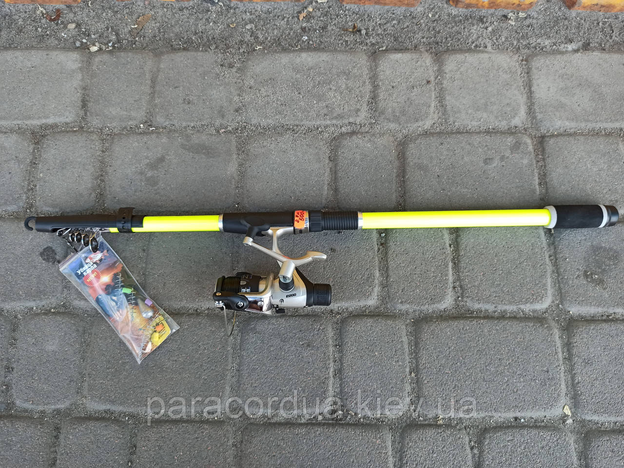 Спининг 2,7 м з котушкою і оснащення Вбивця карася