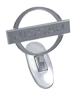 Приціл емблему на капот Nissan хром
