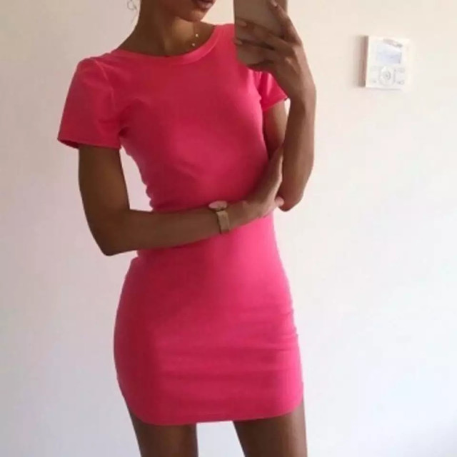 Малинове плаття футболка