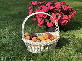 Плетений кошик  з білої лози. для освячення фруктів., фото 3