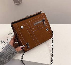 Стильна замшева сумка-скринька на ланцюжку