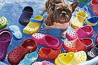 Як доглядати за взуттям Crocs