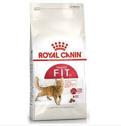 Сухий корм Royal Canin Regular Fit для дорослих котів від 1 року перебував на вулиці