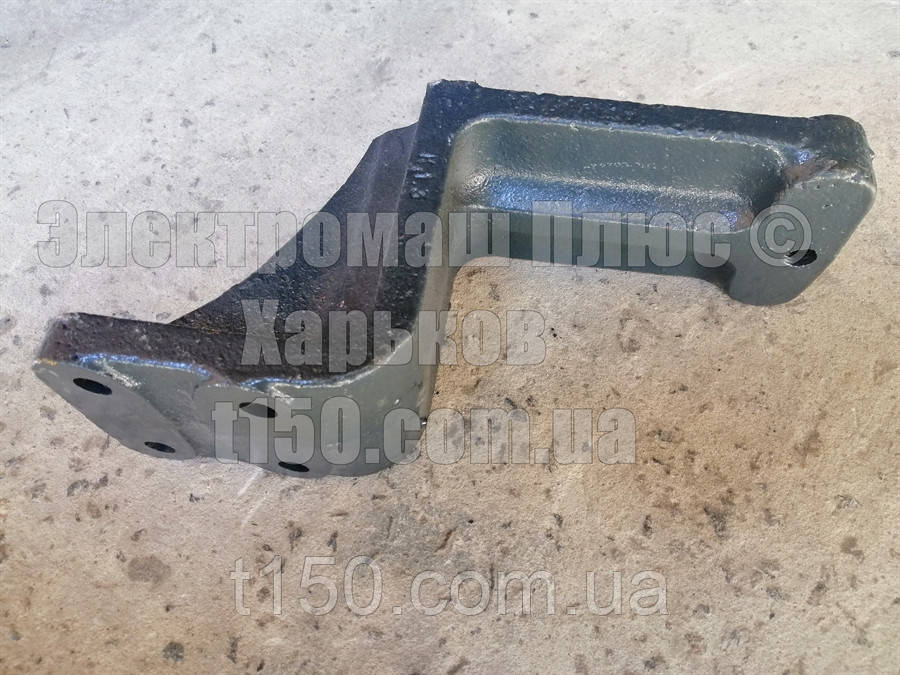 151К.47.184 Кронштейн крила т-150