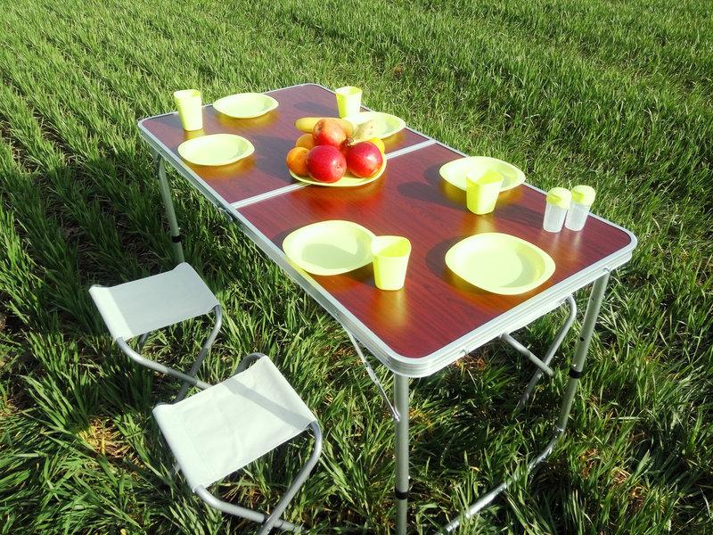 Стіл і стільці для пікніка  ⁇  Розкладний столик валіза