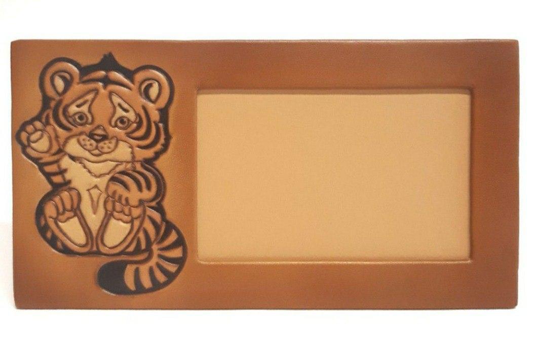 Рамка для дитячого фото горизонтальної орієнтації з натуральної шкіри "Тигреня", фото 1