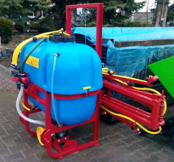 Оприскувач на трактор навісний Виракс Wirax (600 л /12 м)