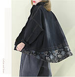 Джинсова стильна черна куртка з обробкою тканиною в квіти Max Lulu, фото 2