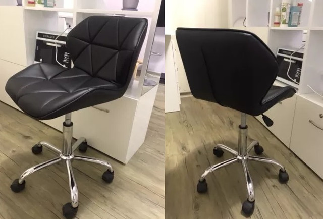 Мягкие кресла Стар Нью СДМ черное в интерьере офиса или салона красоты Купить мягкое кресло для салона красоты-парикмахерской модель Стар Нью черное