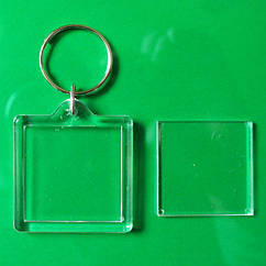 Акрилові брелоки квадратні, з кільцем. Розмір фото 32х32 мм