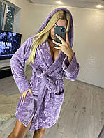 Жіночий короткий теплий махровий халат із капюшоном у квітку
