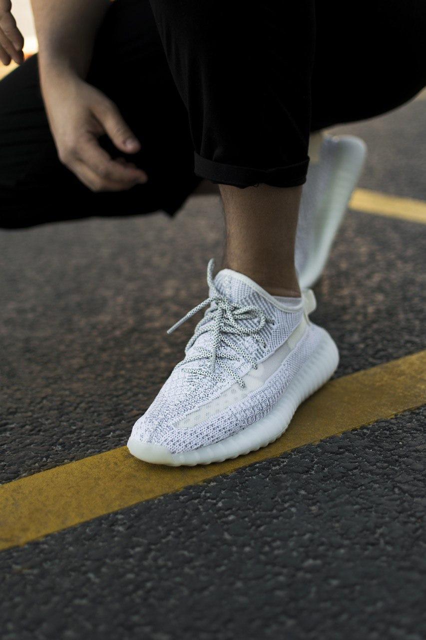 Кроссовки мужские Adidas Yeezy 350 Static Reflective (адидас изи буст 350 статик рефлектив) - фото 2 - id-p1232798883