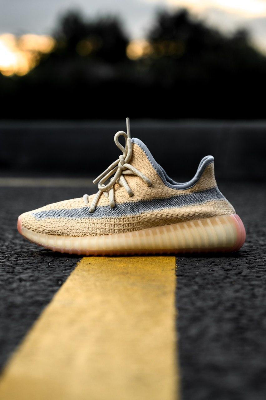 Кросівки чоловічі Adidas Yeezy V2 Linen (адіас і буст льон)