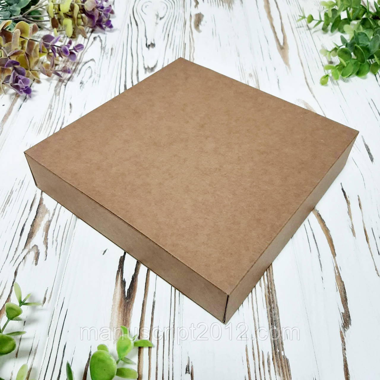 Коробка для подарунків 160х160х35 мм