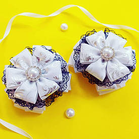 Бант шкільний з репсової стрічки на резинкі для волосся Учениця (бантик білий з синім канзаші на голову, в школу для дівчинки)