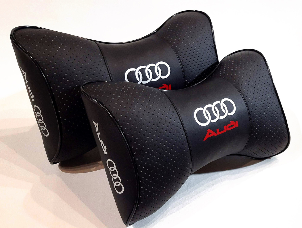Подушка на підголовник в авто Audi 1 шт