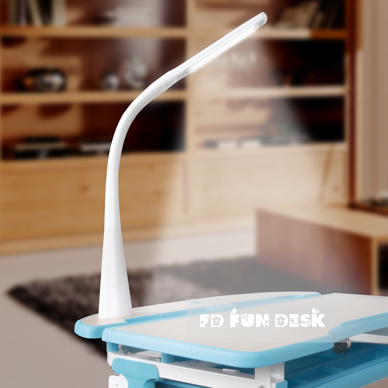 Світлодіодна лампа настільна FunDesk FAS-03
