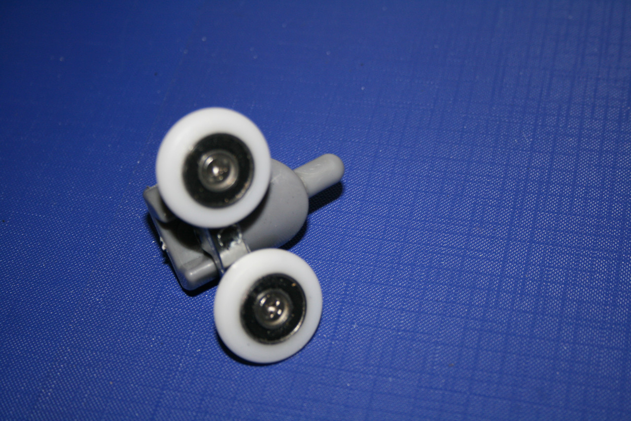 Ролик душевой кабины (В-43 D)