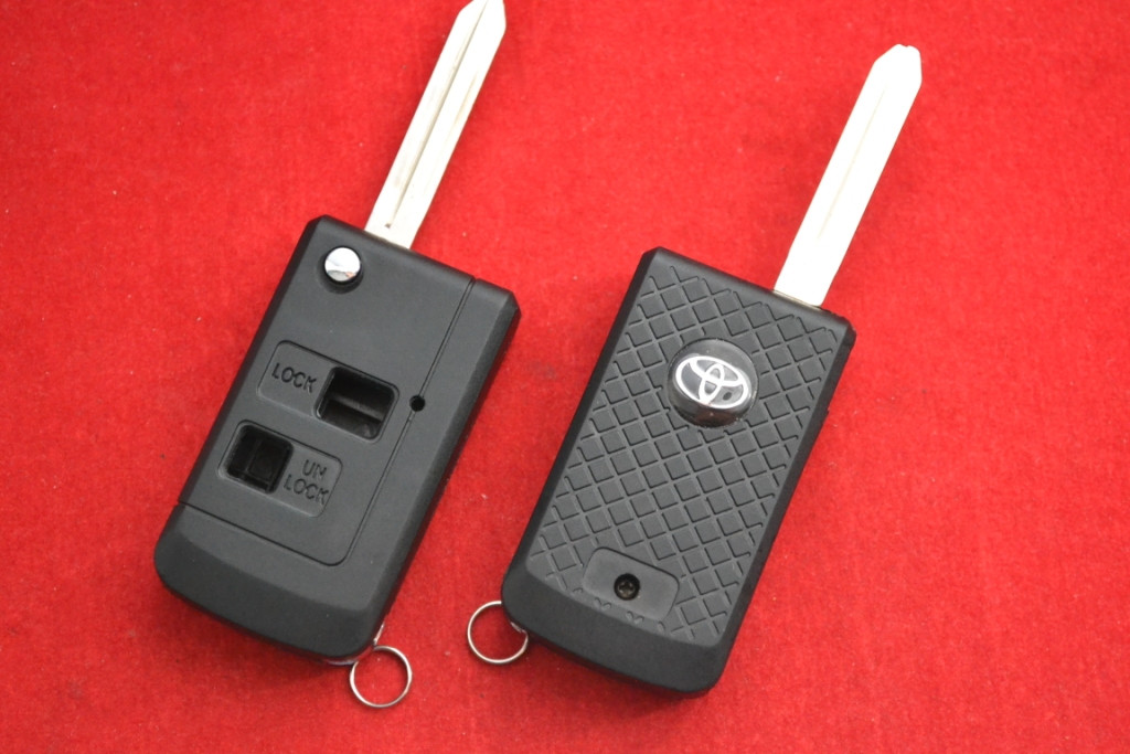 Ключ викидний Toyota Prado 120 корпус 2 кнопки Тип Mens Style