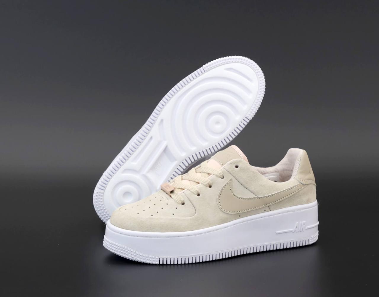 Жіночі кросівки Nike Air Force 1 Low Beige Sage (Бежеві низькі кросівки Найк Аір Форс 1 замшеві)