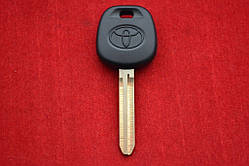 Ключ Toyota з місцем під чіп, лезо ключа TOY43