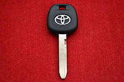 Ключ Toyota з місцем під чіп, лезо TOY47