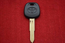 Ключ Toyota з місцем під чіп, лезо ключа TOY41