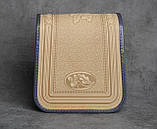 Жіноча шкіряна сумка ручної роботи з тисненим орнаментом «Дубок», бежево-синя сумка з натуральної шкіри, 20*21*8 см, фото 5