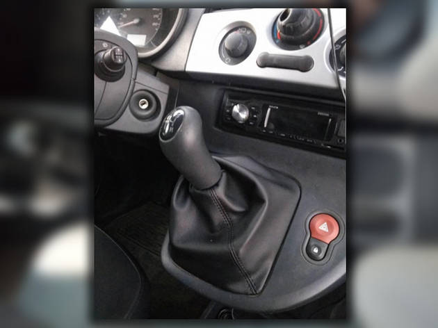 Чохол ручки кпп Nissan Primastar 2001-2014, фото 2