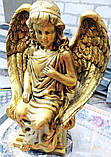 Статуетки ангелів на цвинтарі. Скульптура ангела, що сидить на колоні, 50 см бетон No8, фото 9