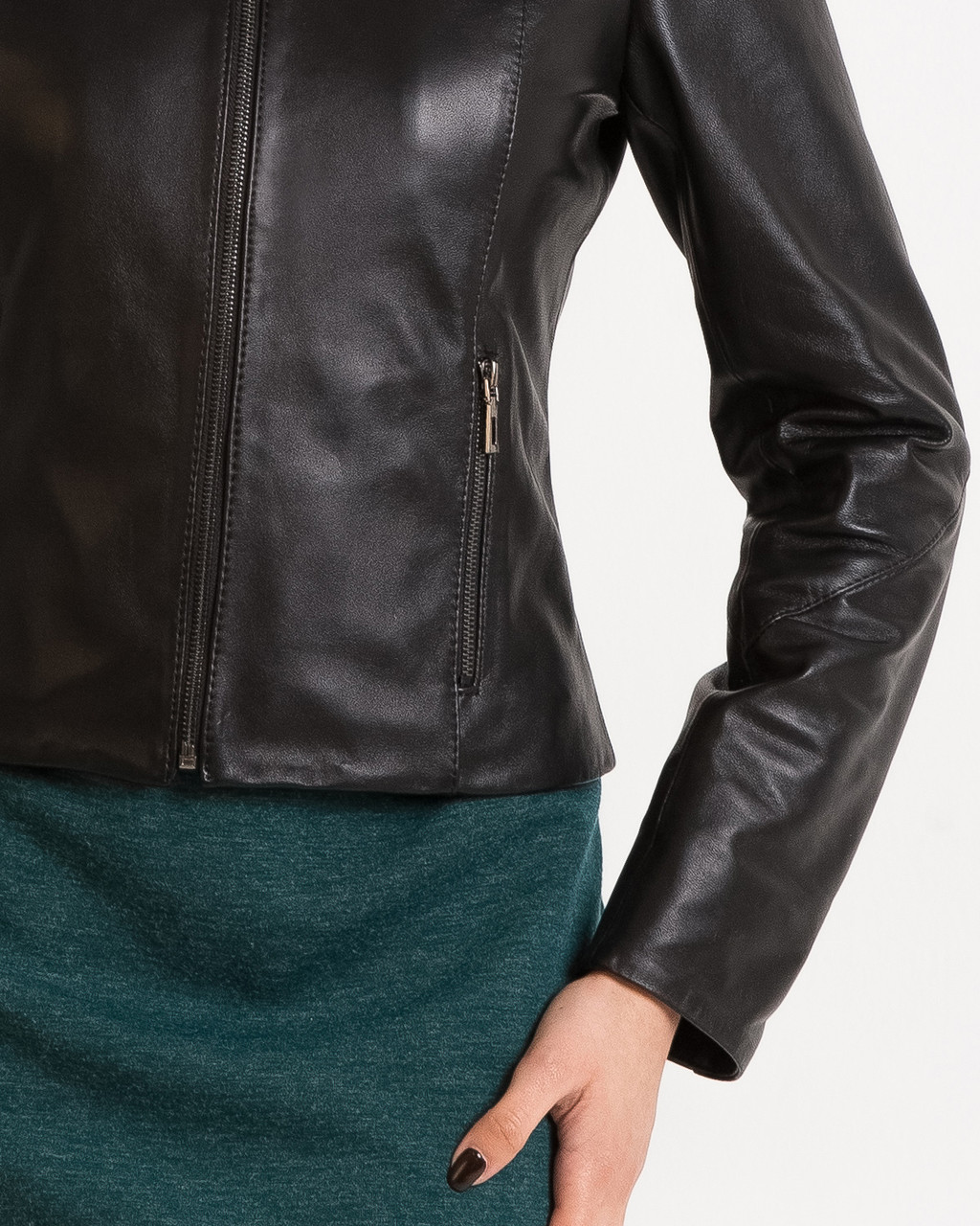 Кожаная куртка женская VK черная короткая (Арт. TF201) - фото 6 - id-p1146737772