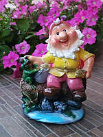 Садовая фигура Гном на рыбалке (м). декоративная садовая фигура.