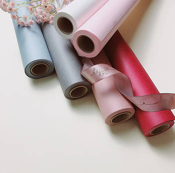 Однотонна кольорова крафт папір в рулоні