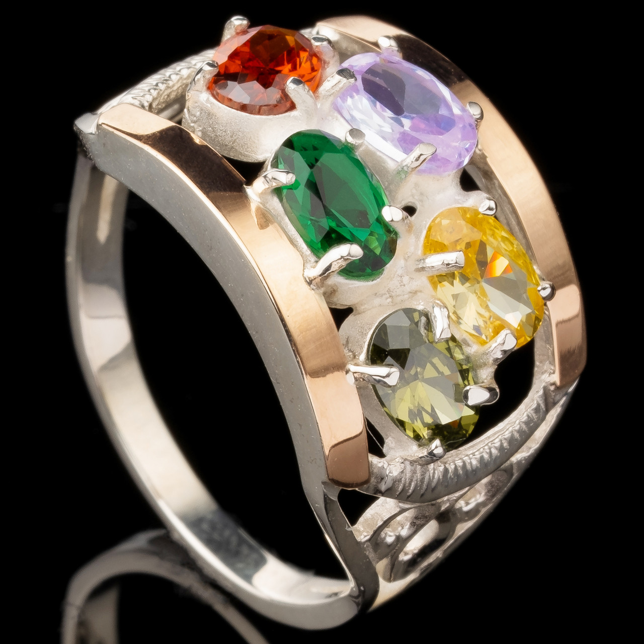 Серебряное кольцо 925 пробы с золотом арт. 558к